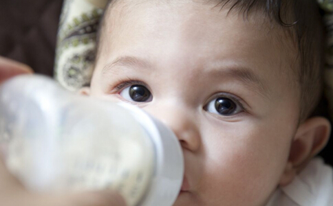 清洗宝宝奶瓶的正确步骤